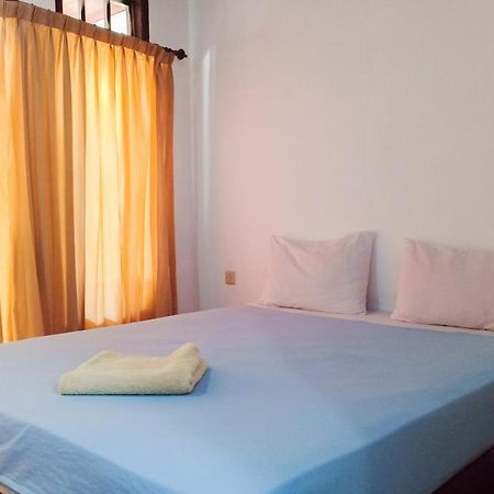 Oyo 1523 Gili Life Homestay 吉利特拉旺安 外观 照片