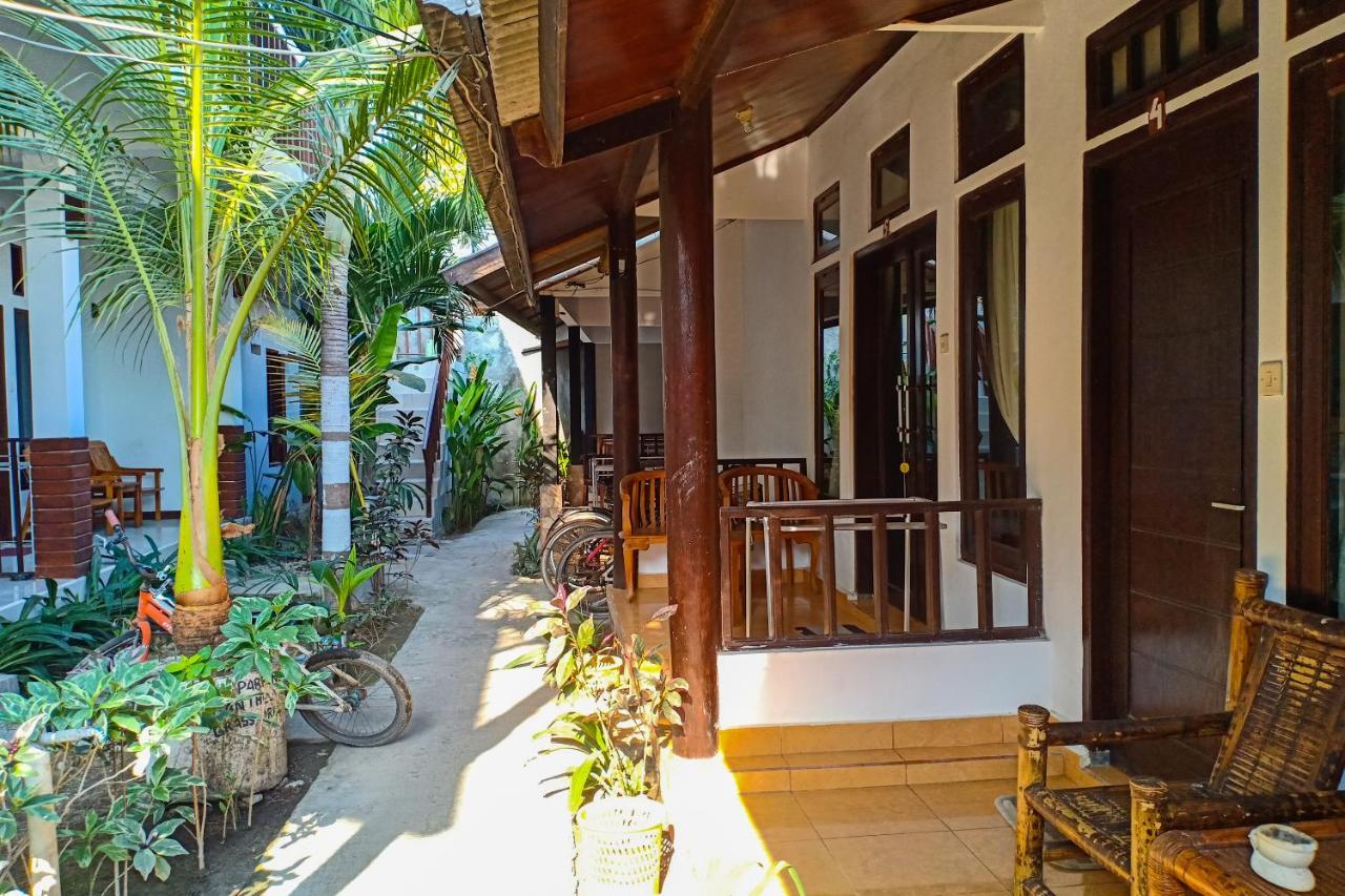 Oyo 1523 Gili Life Homestay 吉利特拉旺安 外观 照片